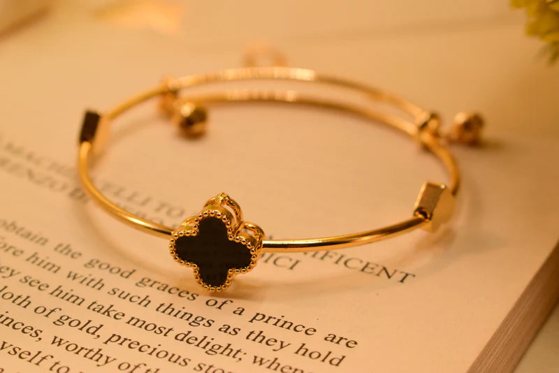 Beautiful Fancy Flower Design Gold Plated Bracelet for Girls